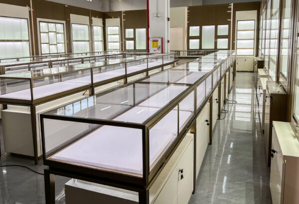 Customized Jewelry Store Display Cabinets Luxury Jewelry Showroom Interior Design for High-End Retail