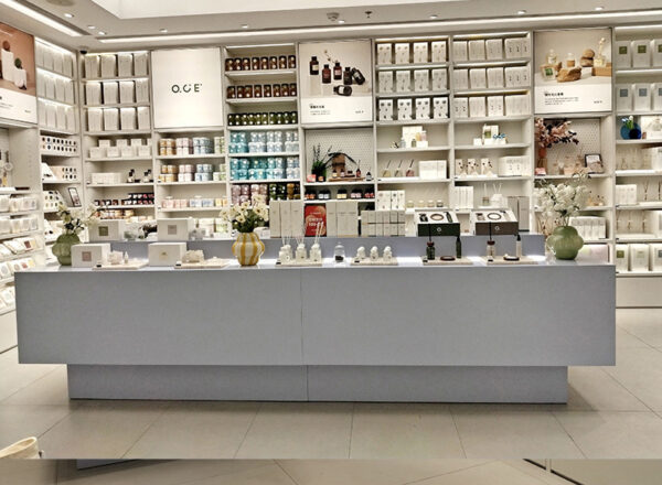 Customized Steel Display Cabinet for Supermarket Shelves Shopping Mall Grocery Boutique Toy Store Household Appliances Cosmetics