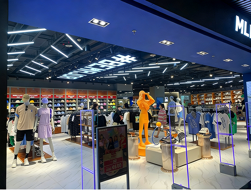 0406-4-5 Custom Sports Equipment Display Racks Sports Clothing Shelves for Shoe Stores Brand Stores Discount Stores Shopping Malls